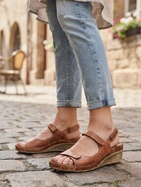 Wolky Leather Comfort Sandals Size 40 Adjustable Walking